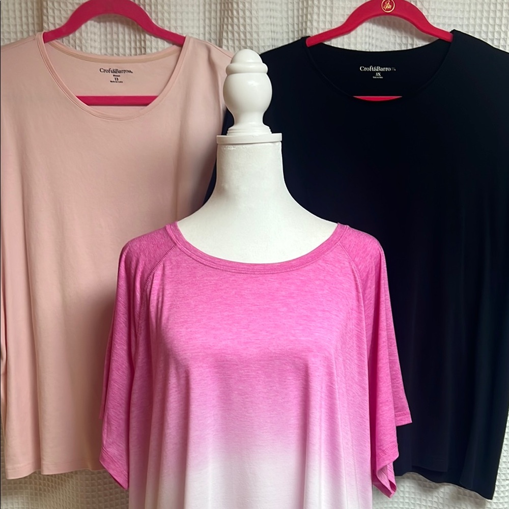 Set of 3 short sleeve tees. 3X- Croft&Barrow black/ pink & Tek Gear-Pink ombré